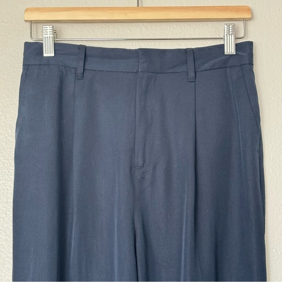 NWT Banana Republic Fast Taper Pants in Preppy Nave Blue Size 6 - Picture 2 of 11
